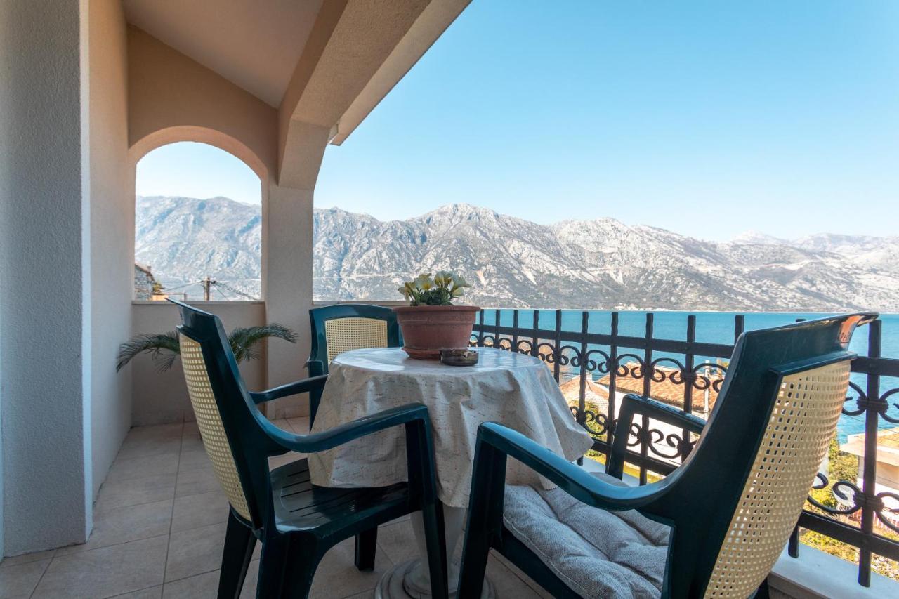 La Castagna Apartments Kotor Eksteriør billede